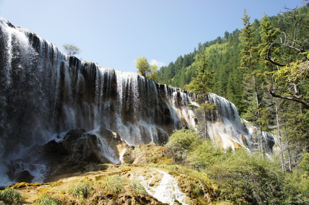jiuzhaigoupearlshoalsfalls.jpg
