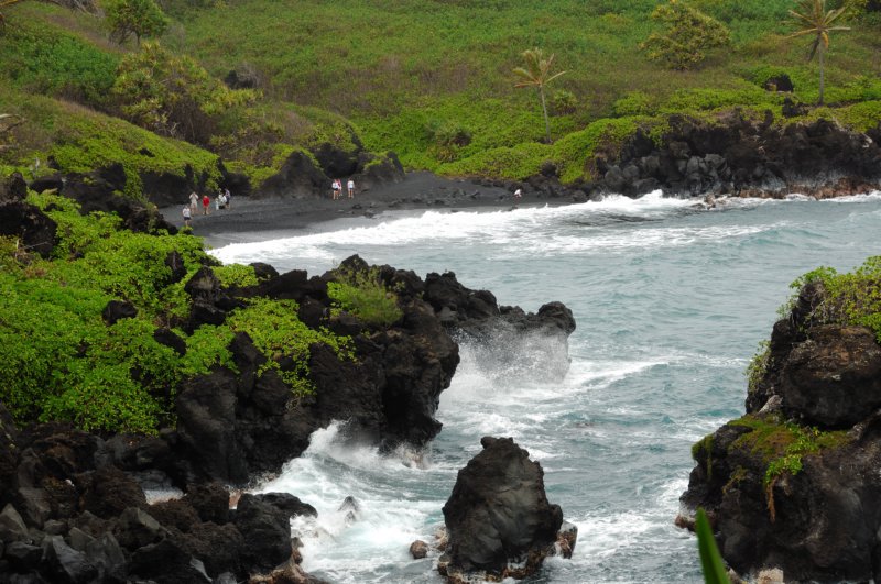 waianapanapastateparkblacksandbeach.jpg
