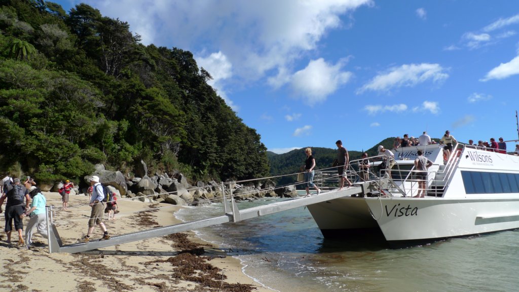 abeltasmancruisehike.jpg