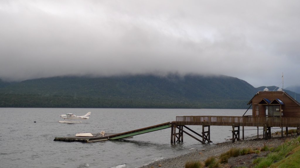 laketeanau.jpg