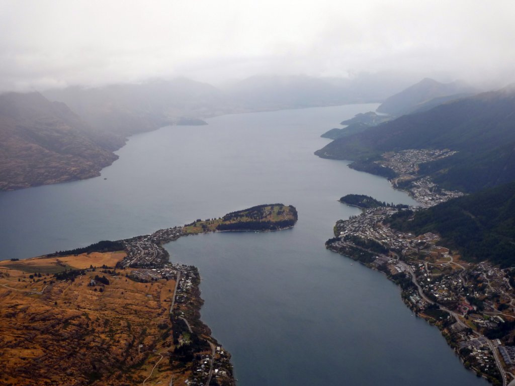 landinginqueenstownsouthislandnz.jpg