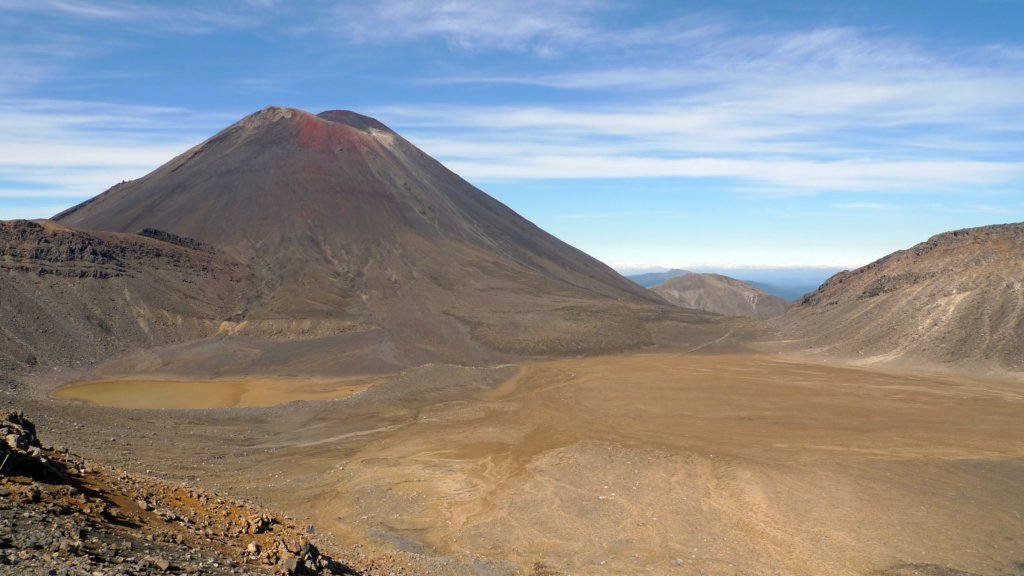 mtngauruhoeandsouthcrater.jpg