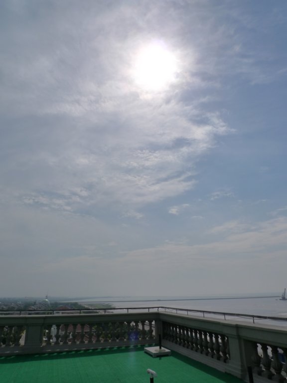hotelrooftopforviewingeclipse.jpg