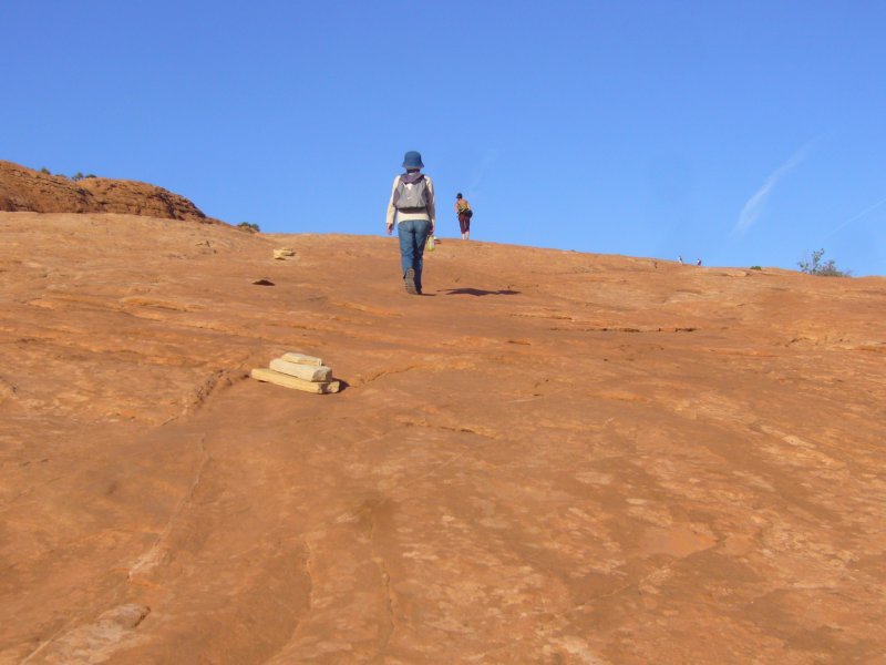 cairnsmarkpathonslickrockascent.jpg