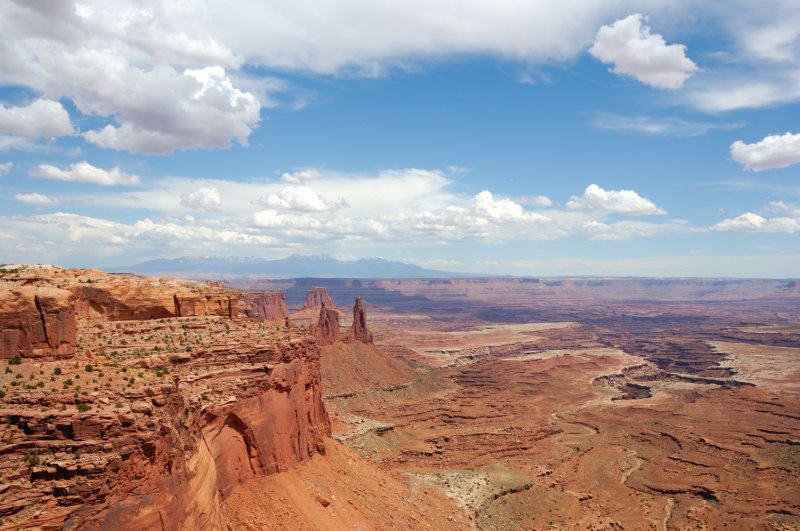 canyonlandsviewfrommesaarch.jpg