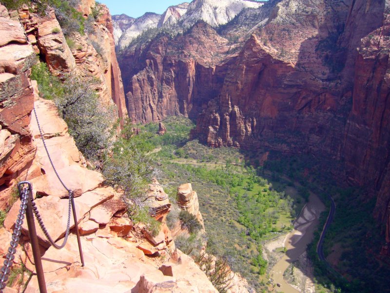 oneofscariestpartsover1000ftdrop.jpg